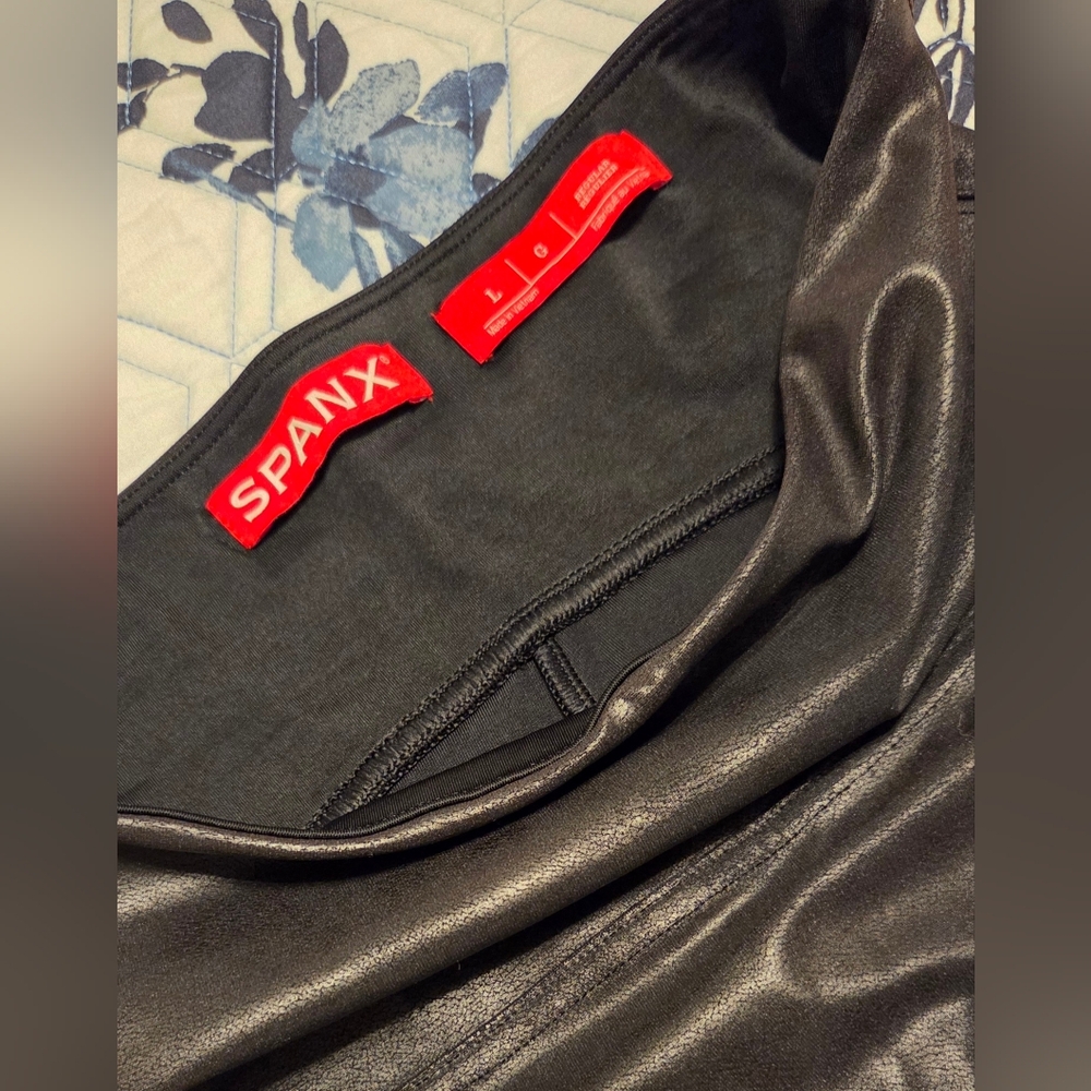 💋NWT SPANX Faux Leather Leggings Black High-Rise Shaping Pants Size Size Large - Picture 6 of 6